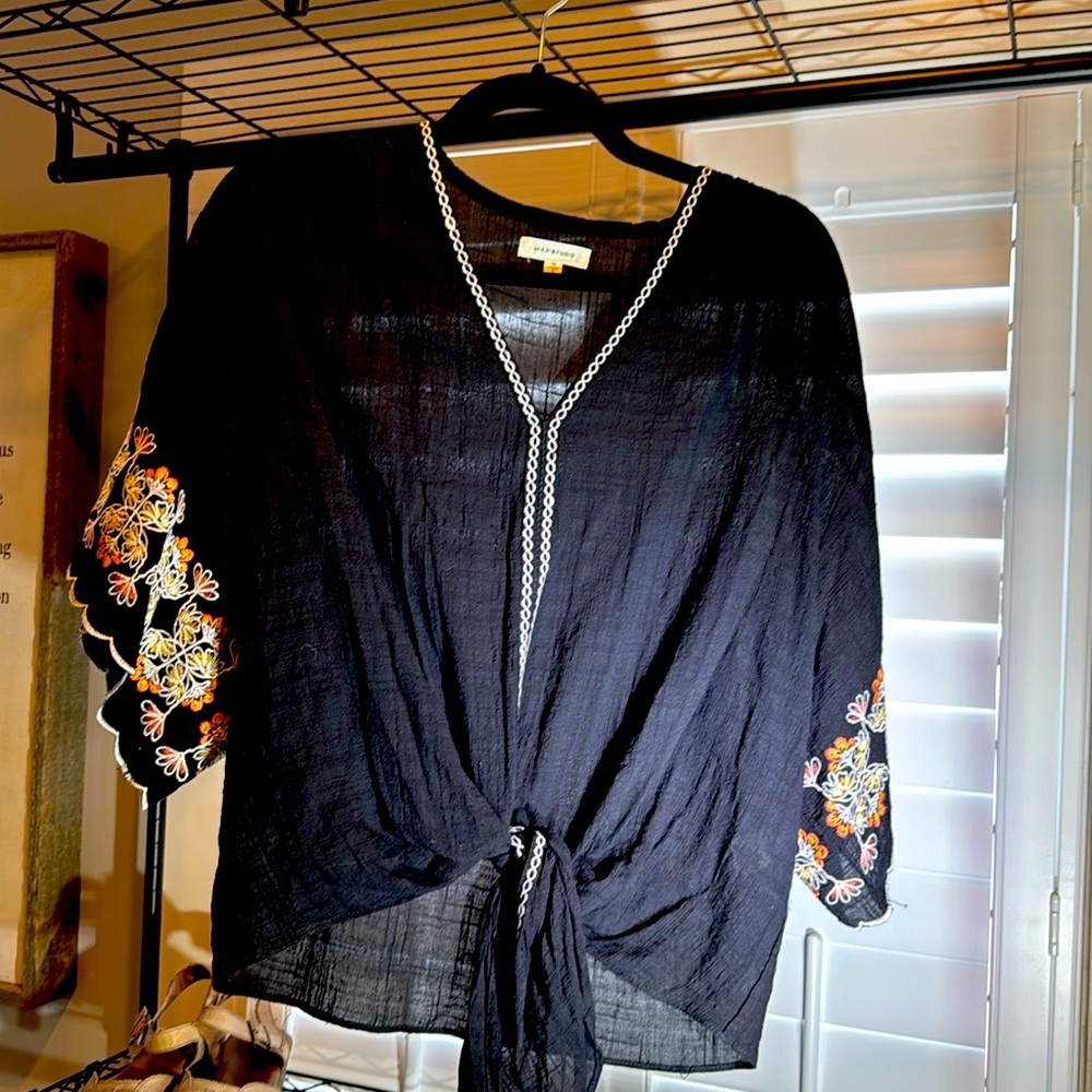 Max studio black shirt